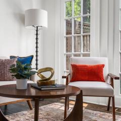 Walkable Grant Park 1920s Home with King Bed