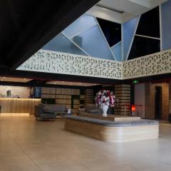 Twin Tower Hotel & Residence