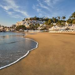 Apartment in Puerto Las Hadas Condominium