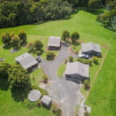 Rustic Hut Bush Retreat