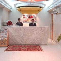 Hotel De Crystal Crown