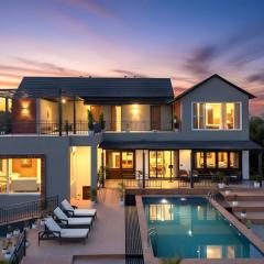 StayVista at Villa Aera with Pool, Lawn