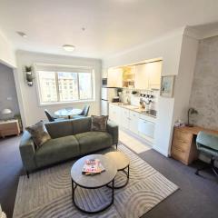 Luxury Penthouse Studio - Paris End of Collins St