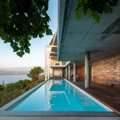 '22 Protea' - Luxury, Style and Elegance - Sleeps 12 in 6 En-suite Bedrooms