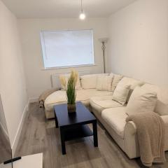 Modern 3 Bed with 3 Baths and Parking, Near Centre