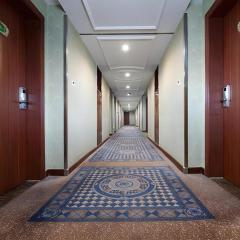 Vienna Hotel 5.0 Qingyuan City Plaza Lianjiang Road