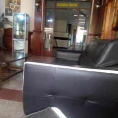 Tibbs Guest House, Entebbe