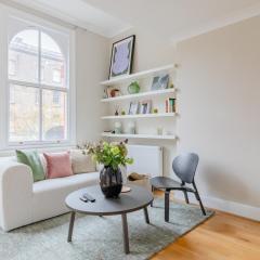 Tastefully Curated 2BDR Flat in Maida Vale London