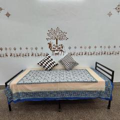 Casa de Familia - 1BHK - Homestay - Manyata Tech Park - Hebbal Kempapura