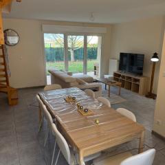 Maison vue sur le lac et proche du golf !