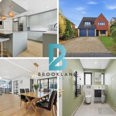 Month Stays, Free parking Luxury 4 Bed