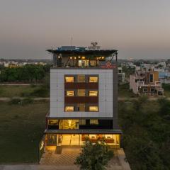 Perfectstayz Premium Shree Narayana at Mahakal temple road