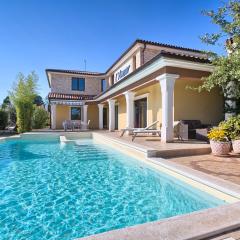 Villa Aldo with private pool by WiiBuk