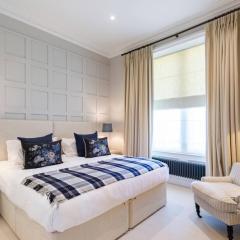 Luxury Apartment - steps away from the Old course