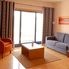 Charming Orada 2-Bedroom Albufeira Duplex Apartment with Shared Pool sleeps 6