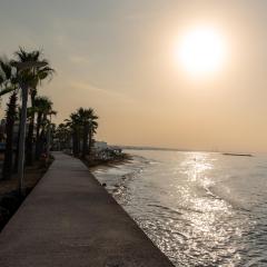 Modern TelMar SeaView Apt Perfect for Couples near the Beach