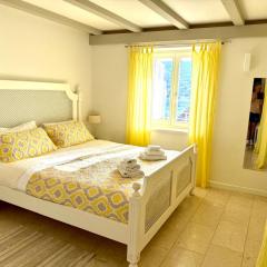 JASMINE DELUXE APARTMENT with super-king bed, large sun terrace and spectacular views