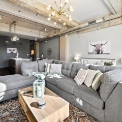 Luxury Magnolia Flat - Gym, Pool Access, Free Valet, Downtown