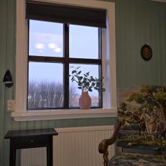 Prestshús 2 Guesthouse