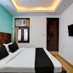 Super Hotel O Silver Key KD plaza Near Saket Metro station