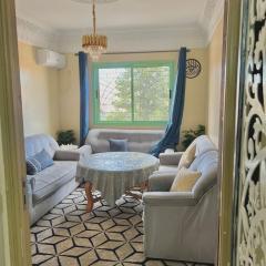 Modern Apt 10min Airport Balcony & Wi-Fi