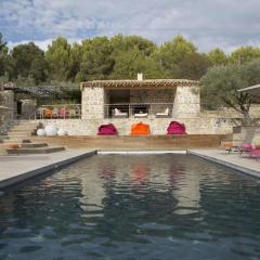 A Serene Luxury Villa in the Heart of Provence