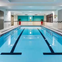 Contemporary Cityscape Studio - Aircon, Pool - Gym