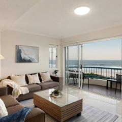 Luxury Beachfront 2BR Pool, Spa, Parking and Views