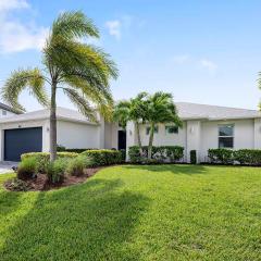 Azul Tortuga - 4 Bedroom Waterfront Home for Families