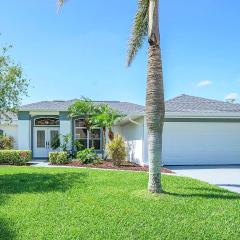 Blue Fish - Cozy vacation rental in Cape Coral