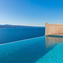 Crystal Holiday Home