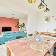 Cobalt - Two-Bedroom Apartment - Balcony