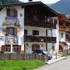 La Capinera Canazei Apartments