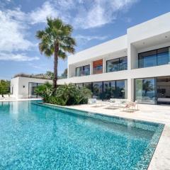 The Beach House - Upscale 5-bed Beachfront Villa w pool pier ocean views