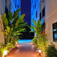 Hillside-Seashore Space Naiyang