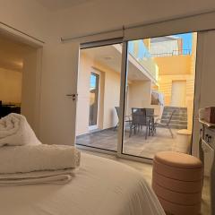 Charming Seaside Flat