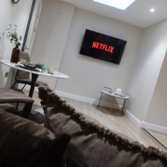 The Central Maison - Heart of Leeds City Centre, Walk to Train and Shops