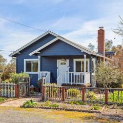 Authentic Sonoma Experience - Home and Lush Gardens