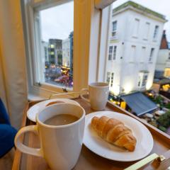 Seaside Stays in the Heart of Town