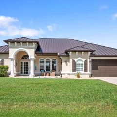 Sunsets in Paradise - Amazing Waterfront Vacation Villa