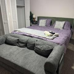 Near DT & UGA - 3 King Beds - Massage Chair - Games