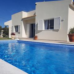 Casa Hélia, beautiful villa with pool, Algarve