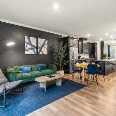 Luxe King 3BR Townhouse -Mins to Uptown CLT