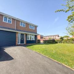 Luxury House, Great Location in Redditch - Contractors - Families - Groups - Relocators - Sleeps 9