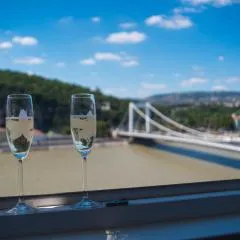 Flat with Unforgettable View