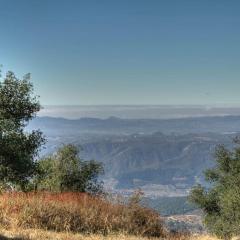 Cozy Rustic Mountain Home with Breathtaking views