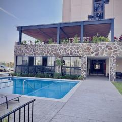 Ideal para estancias largas o cortas con alberca gimnasio y terraza