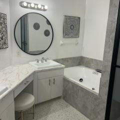 Beautiful 2 Bedroom 2 Bathroom Condo