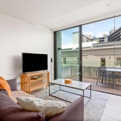 Urban Oak Peaceful Hideaway near Cafs and Markets