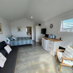 Modern & Central 'Nautical' Chalet